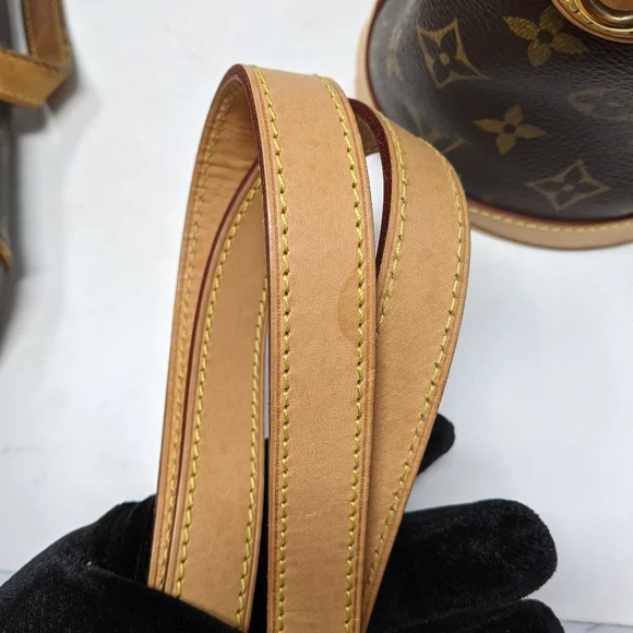 LOUIS VUITTON Monogram Canvas Duffle Bucket Bag - Picture 9 of 13